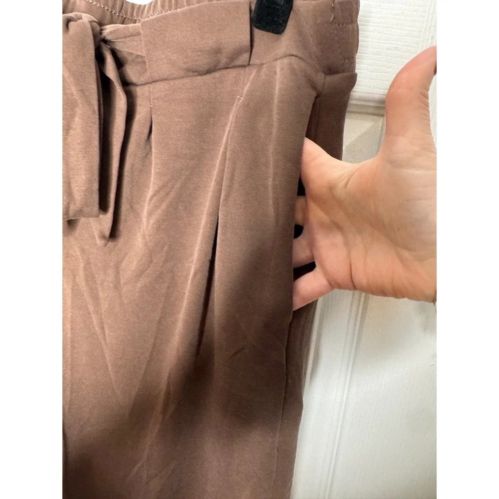 HOODIES Woman's‎ Size M Brown Paperbag Waist Tie Cropped Pants - Picture 4 of 5